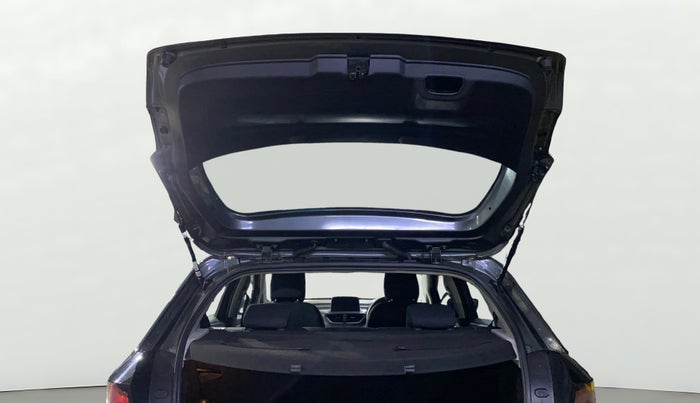 2023 Tata ALTROZ XZ PETROL, Petrol, Manual, 2,818 km, Boot Door Open