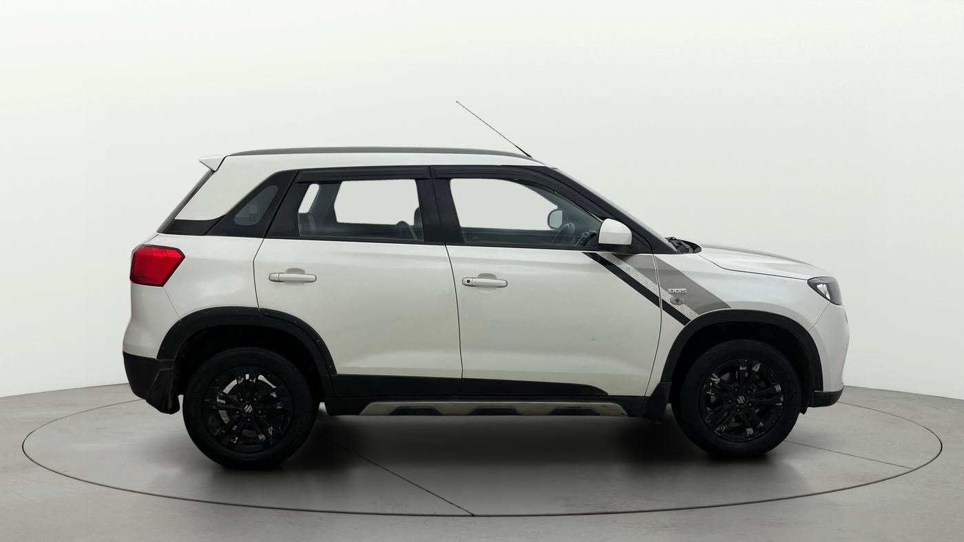 2019 Maruti Vitara Brezza ZDI AMT, Diesel, Automatic, 74,565 km, Right Side View