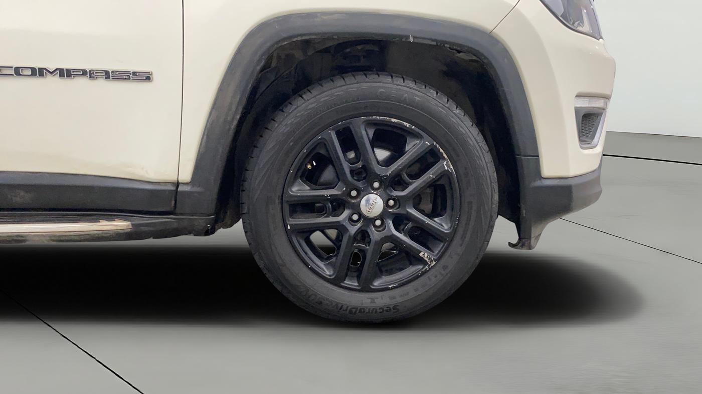 2018 Jeep Compass LIMITED (O) 2.0 DIESEL, Diesel, Manual, 85,932 km, Right Front Wheel