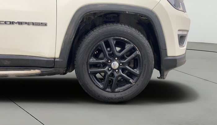 2018 Jeep Compass LIMITED (O) 2.0 DIESEL, Diesel, Manual, 85,932 km, Right Front Wheel