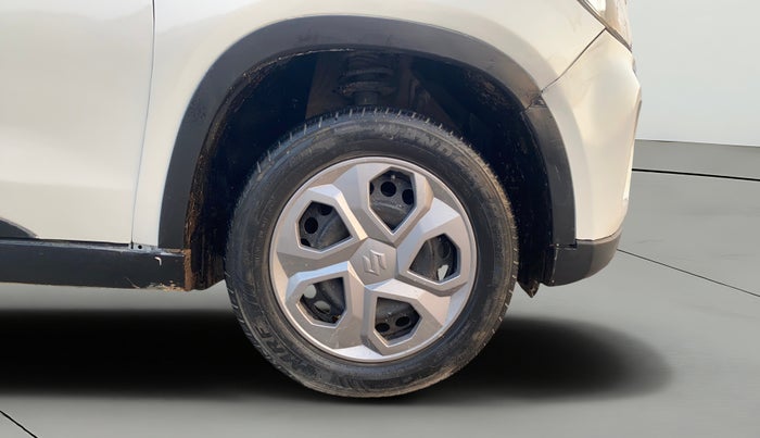 2022 Maruti Vitara Brezza LXI, Petrol, Manual, 56,114 km, Right Front Wheel