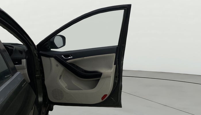 2022 Tata NEXON XZA PLUS (O) PETROL DUAL TONE, Petrol, Automatic, 41,201 km, RHS Front Door