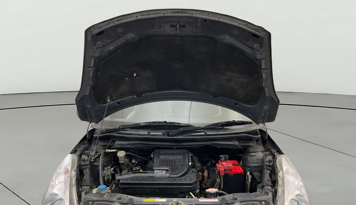 2017 Maruti Swift LXI (O), Petrol, Manual, 89,681 km, Open Bonet