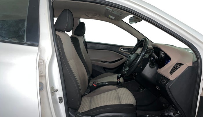 2018 Hyundai Elite i20 ASTA 1.2 (O), Petrol, Manual, 47,030 km, Right Side Front Door Cabin