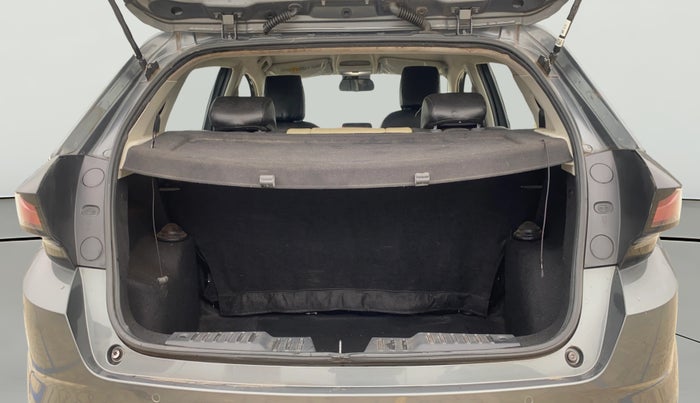 2022 Tata ALTROZ XZ PETROL, Petrol, Manual, 29,714 km, Boot Open Zoomed View