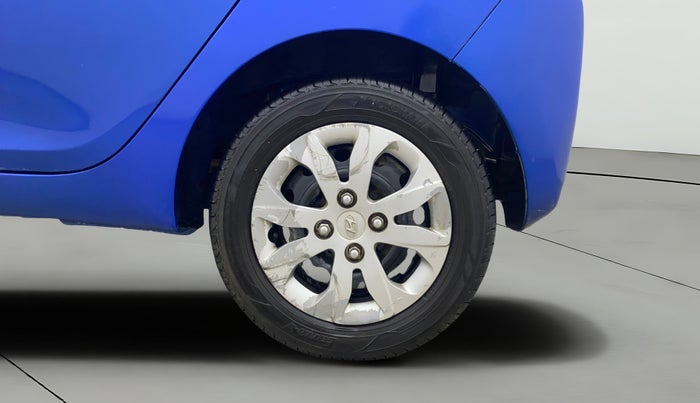 2014 Hyundai Eon SPORTZ, Petrol, Manual, 31,917 km, Left Rear Wheel