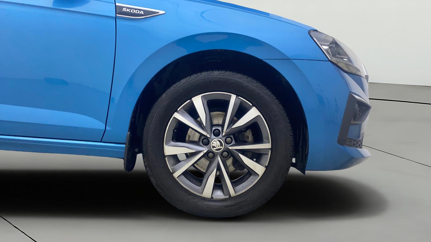 2022 Skoda SLAVIA STYLE 1.0L TSI AT, Petrol, Automatic, 17,626 km, Right Front Wheel