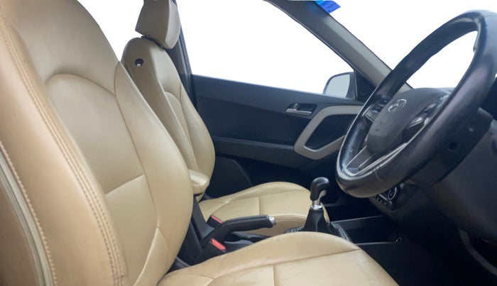 2016 Hyundai Creta SX PLUS 1.6 PETROL, Petrol, Manual, 1,19,767 km, Right Side Front Door Cabin