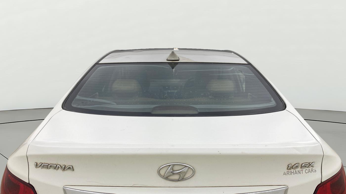 2014 Hyundai Verna FLUIDIC 1.6 VTVT SX AT, Petrol, Automatic, 53,822 km, Rear Windshield