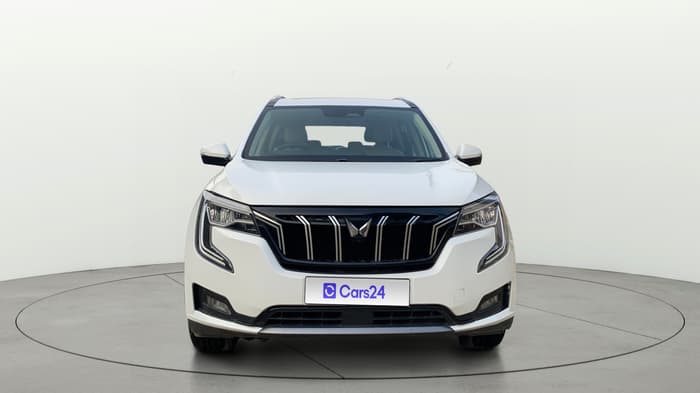 2022 Mahindra XUV700 AX 7 LUXURY D AT 7 STR, Diesel, Automatic, 82,986 km, Front