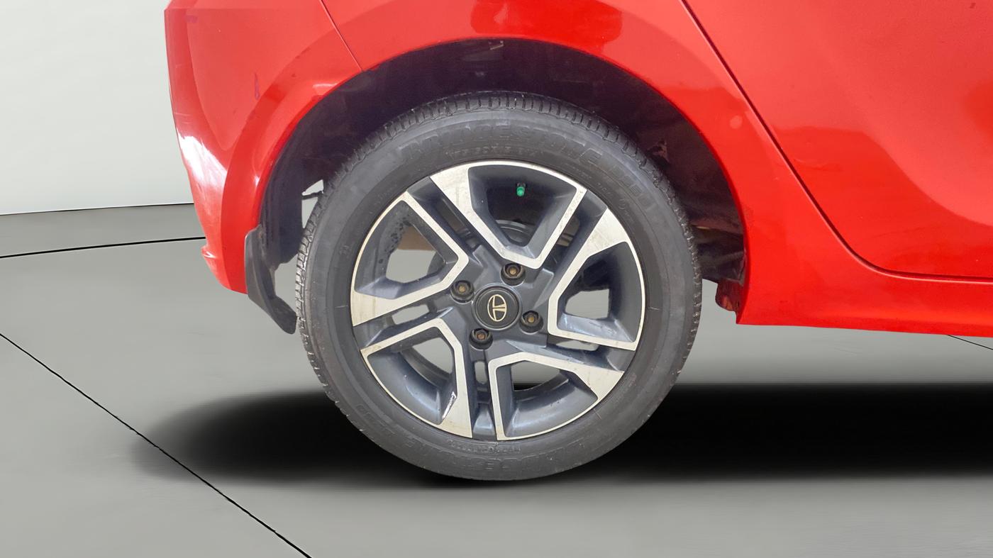 2020 Tata Tiago XZA PLUS PETROL, Petrol, Automatic, 98,344 km, Right Rear Wheel