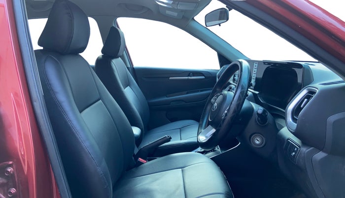 2021 KIA SONET HTK PLUS 1.5 AT, Diesel, Automatic, 94,136 km, Right Side Front Door Cabin