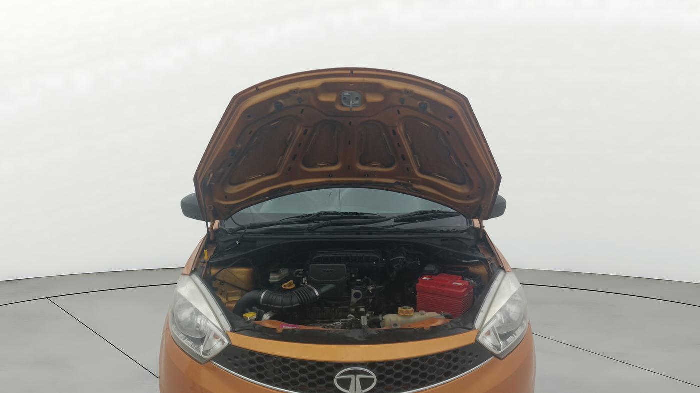 2017 Tata Tiago XM PETROL, Petrol, Manual, 1,07,113 km, Open Bonet