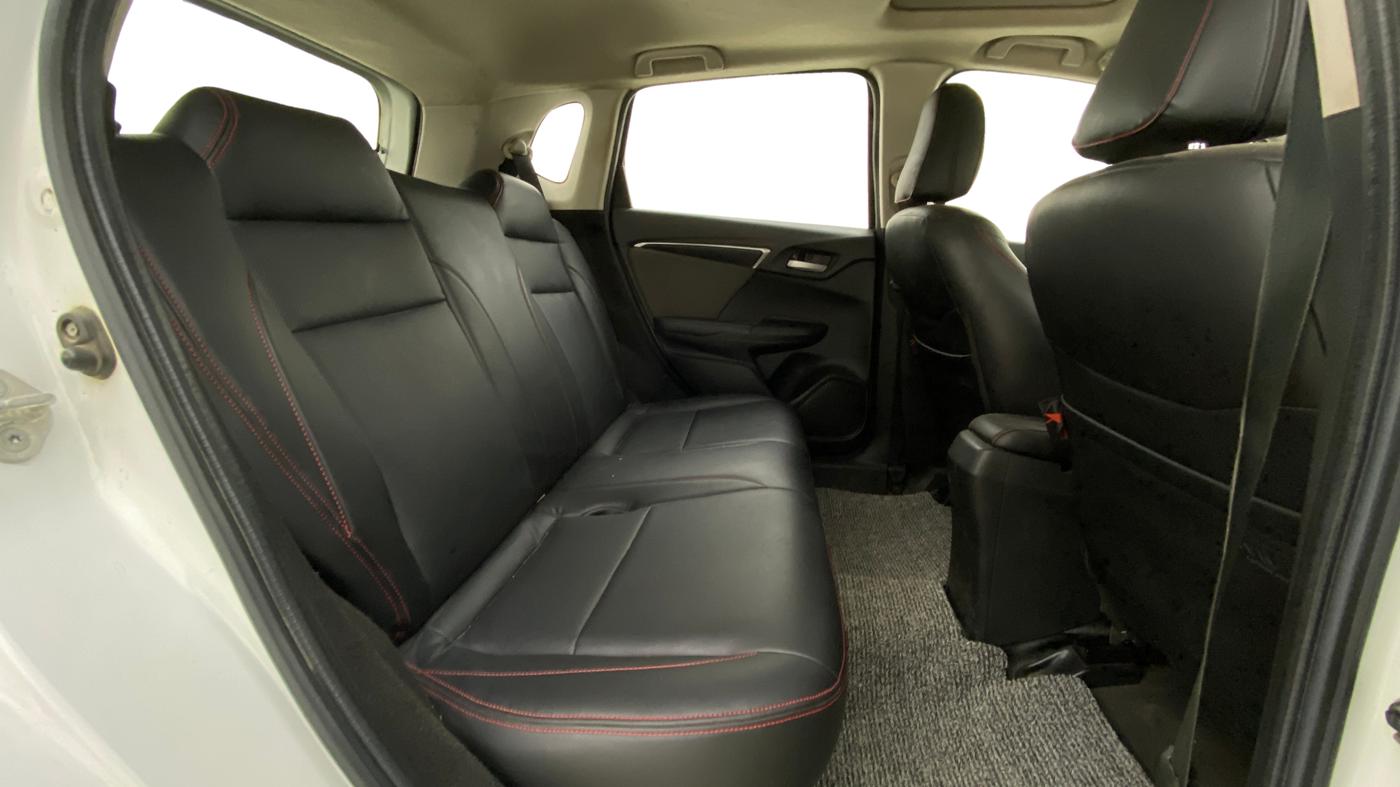 2018 Honda WR-V 1.2L I-VTEC VX MT, CNG, Manual, 1,24,680 km, Right Side Rear Door Cabin