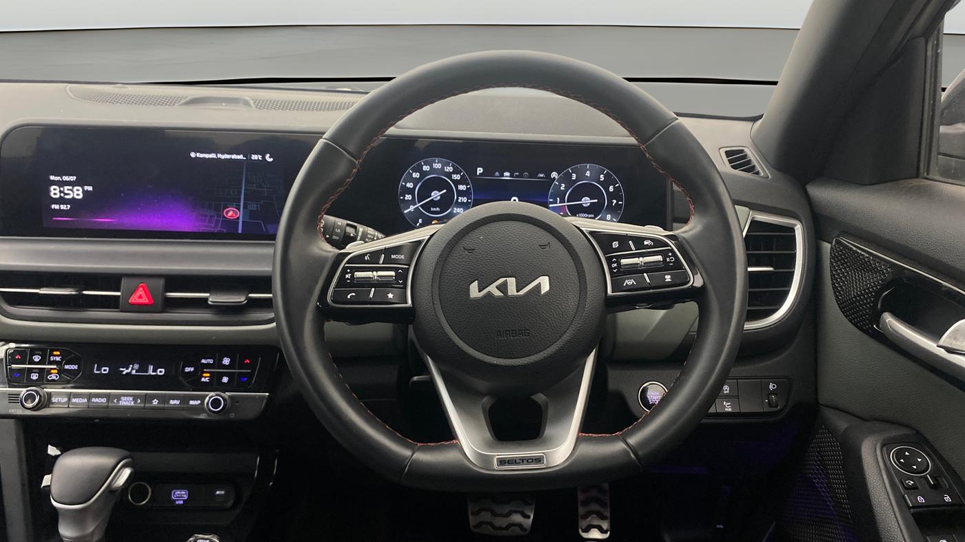 2023 KIA SELTOS  X LINE 1.5 TURBO PETROL DCT, Petrol, Automatic, 13,450 km, Steering Wheel Close Up