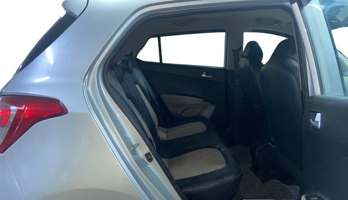 2017 Hyundai Grand i10 SPORTZ U2 1.2 CRDI, Diesel, Manual, 81,465 km, Right Side Rear Door Cabin