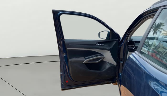 2025 Skoda Kylaq Signature, Petrol, Manual, 10,030 km, LHS Front Door