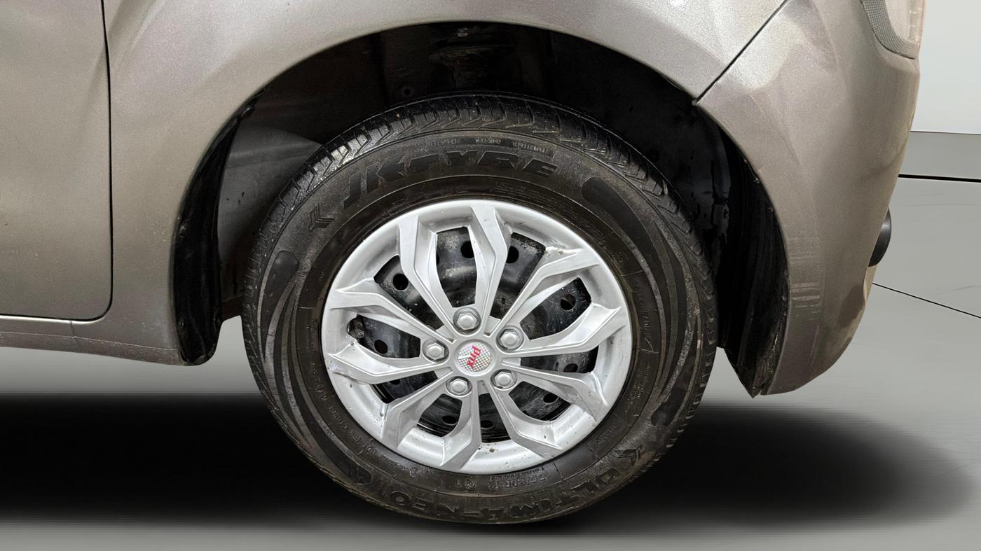 2021 Maruti New Wagon-R LXI CNG 1.0, CNG, Manual, 1,17,630 km, Right Front Wheel