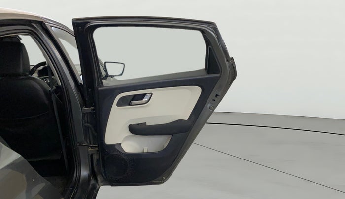 2023 Tata ALTROZ XZA, Petrol, Automatic, 32,303 km, RHS Rear Door