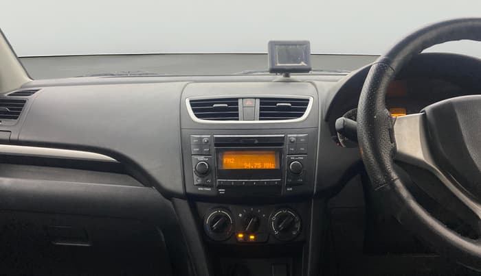 2015 Maruti Swift VXI, Petrol, Manual, 25,700 km, Air Conditioner