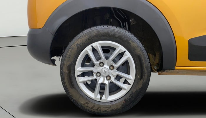 2022 Renault TRIBER RXT AMT, Petrol, Automatic, 14,440 km, Right Rear Wheel