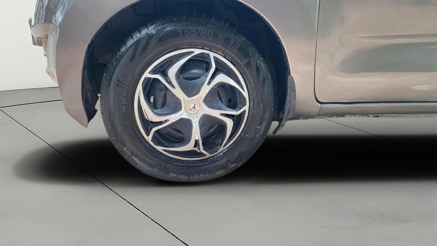 2017 Datsun Redi Go T, Petrol, Manual, 81,846 km, Left Front Wheel
