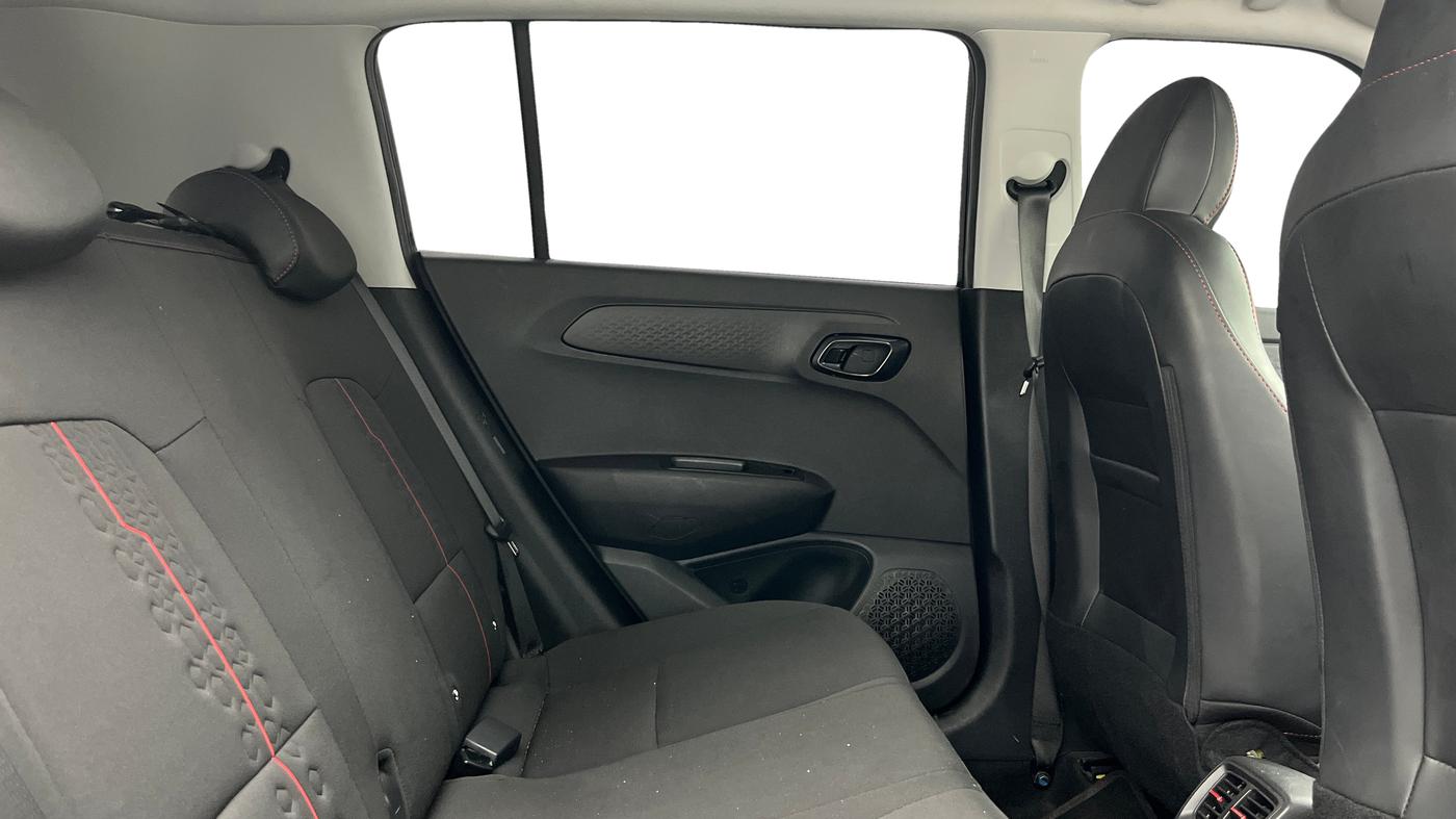 2024 Hyundai EXTER SX (O) Connect 1.2 MT Knight Edition Dual Tone, Petrol, Manual, 12,714 km, Right Side Rear Door Cabin