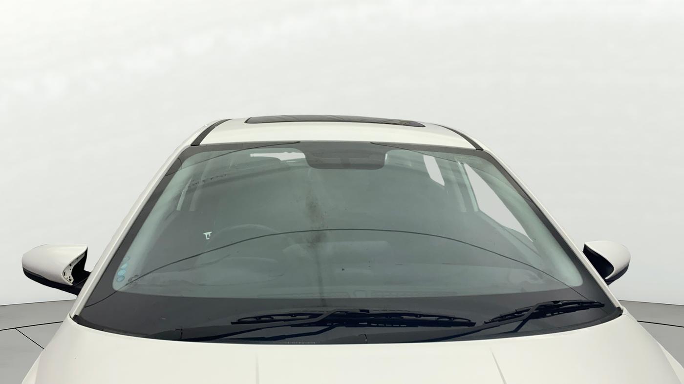 2022 Hyundai NEW I20 ASTA (O) 1.2 MT, Petrol, Manual, 23,071 km, Front Windshield