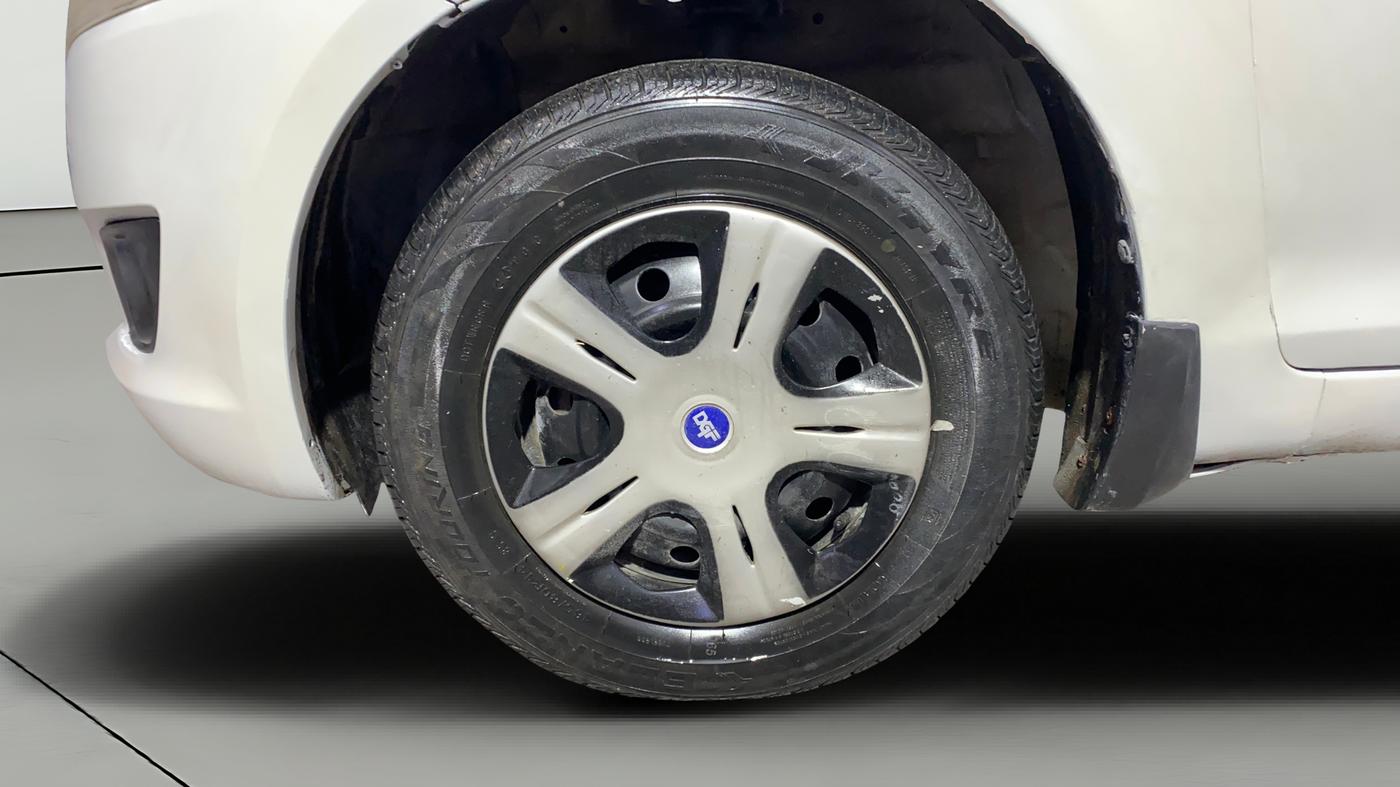 2013 Maruti Swift VDI, Diesel, Manual, 83,985 km, Left Front Wheel