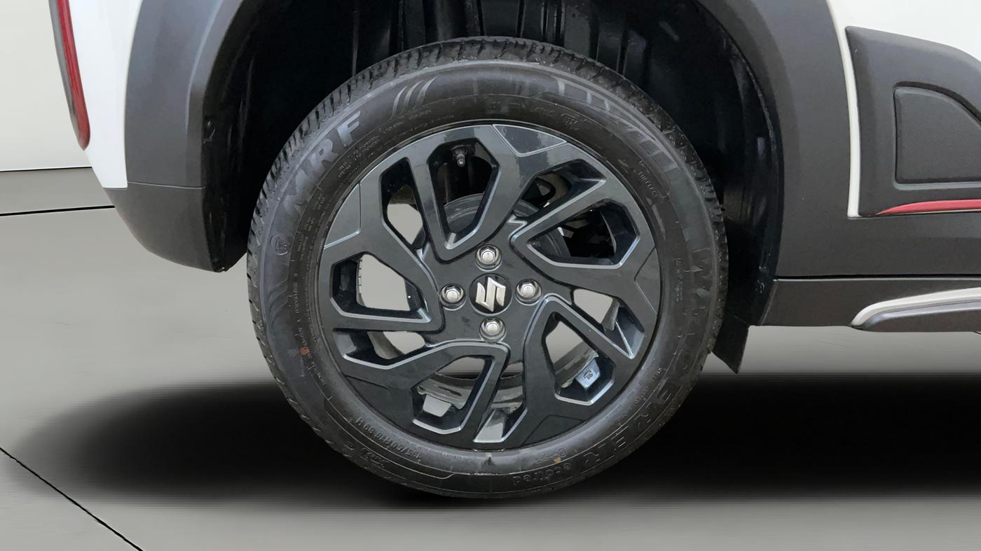 2024 Maruti FRONX ZETA 1.0L TURBO 6 AT, Petrol, Automatic, 6,209 km, Right Rear Wheel