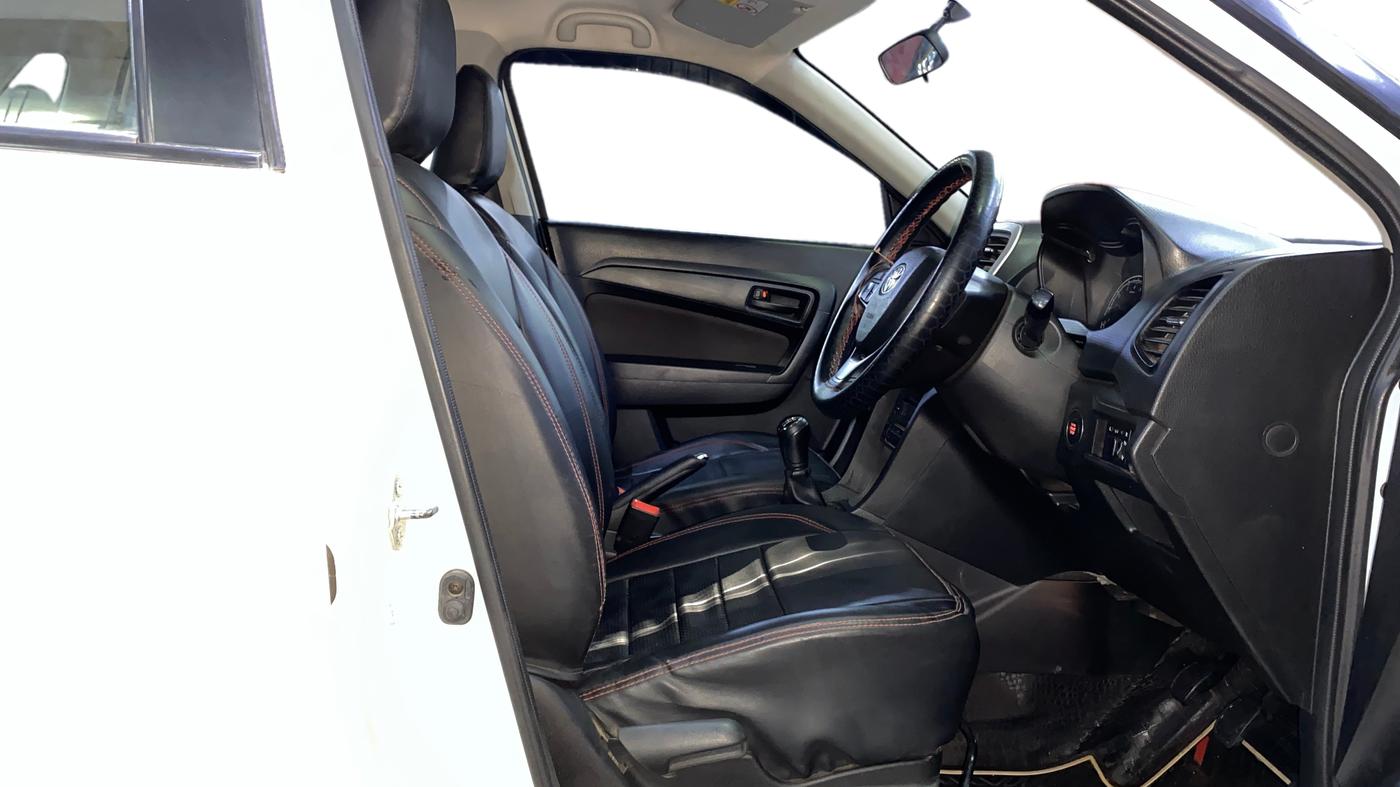 2020 Toyota URBAN CRUISER MID GRADE MT, Petrol, Manual, 35,916 km, Right Side Front Door Cabin