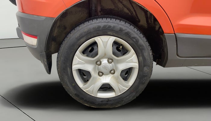 2017 Ford Ecosport TREND 1.5L DIESEL, Diesel, Manual, 1,23,476 km, Right Rear Wheel