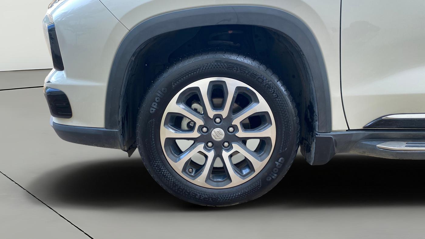 2025 Maruti Grand Vitara Delta Plus Hybrid eCVT, Hybrid, Automatic, 12,045 km, Left Front Wheel