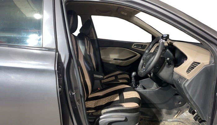 2017 Hyundai Elite i20 ASTA 1.2 (O), Petrol, Manual, 59,511 km, Right Side Front Door Cabin