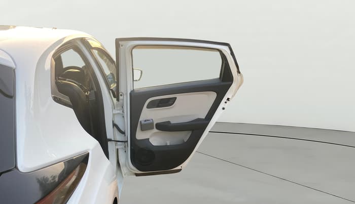 2022 Tata ALTROZ XE PETROL, Petrol, Manual, 18,858 km, RHS Rear Door