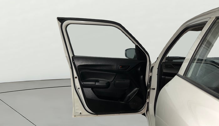 2020 Maruti Swift LXI, CNG, Manual, 62,690 km, LHS Front Door