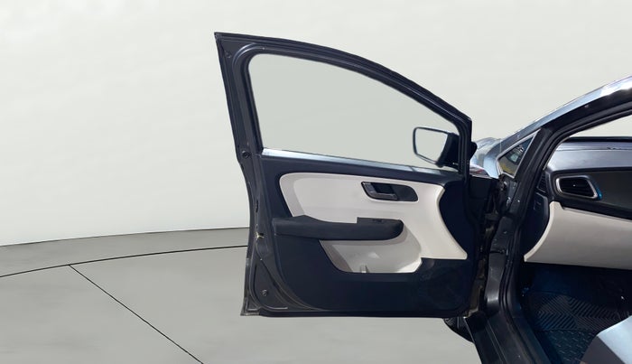 2023 Tata ALTROZ XZ PETROL, Petrol, Manual, 2,818 km, LHS Front Door