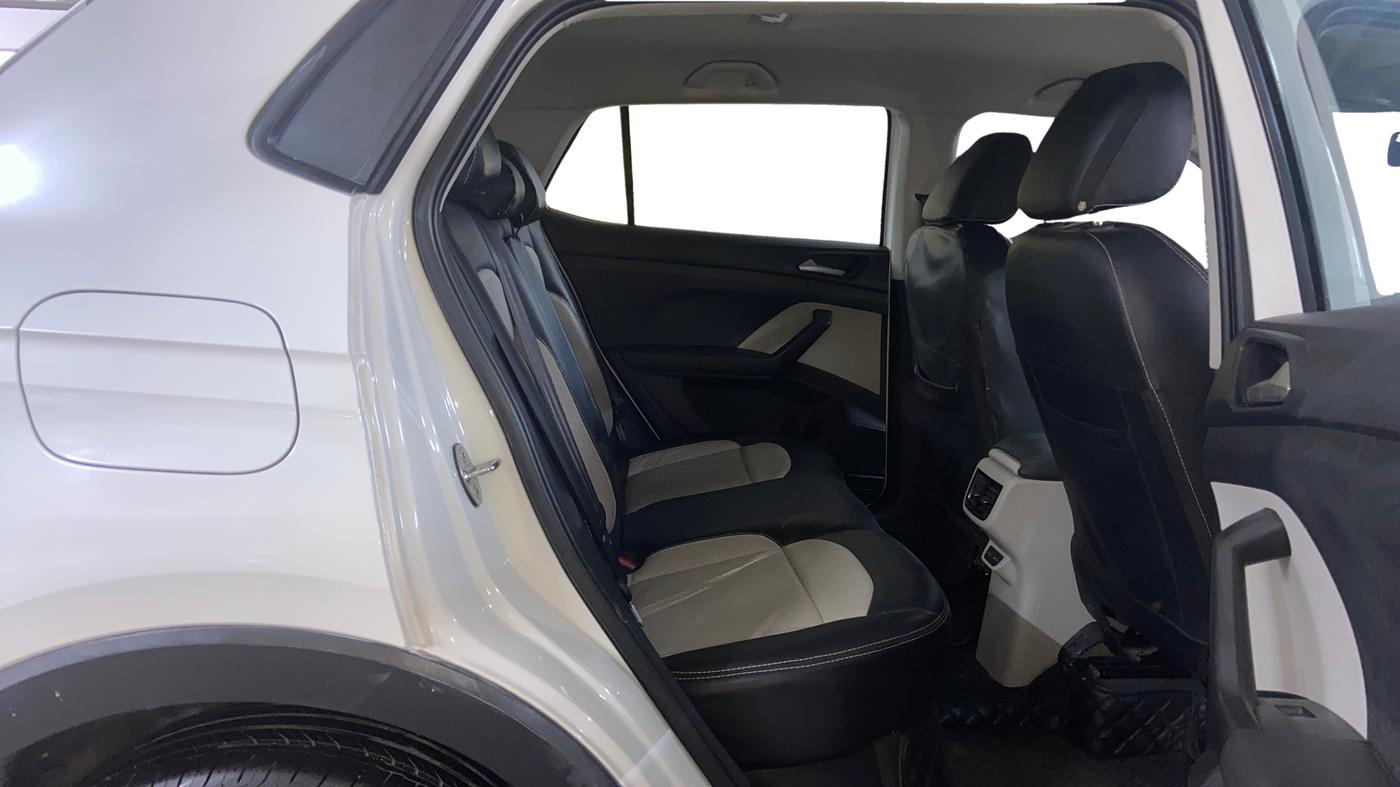 2021 Volkswagen TAIGUN GT 1.5 TSI MT, Petrol, Manual, 56,526 km, Right Side Rear Door Cabin