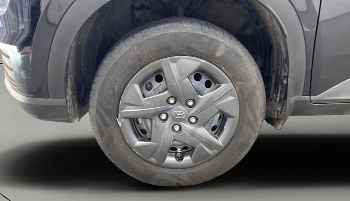 2024 Hyundai VENUE S 1.2, Petrol, Manual, 21,891 km, Left Front Wheel