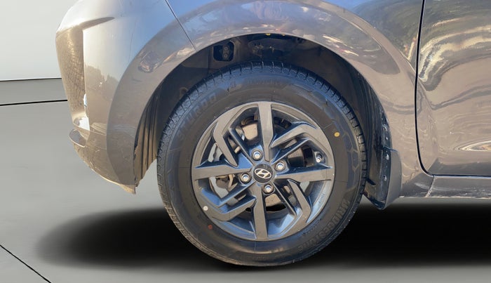 2020 Hyundai GRAND I10 NIOS SPORTZ AMT 1.2 KAPPA VTVT, CNG, Automatic, 85,637 km, Left Front Wheel