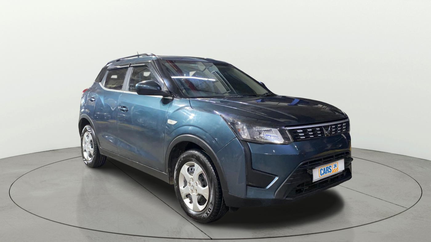 2022 Mahindra XUV300 W6 1.5 DIESEL AMT, Diesel, Automatic, 91,756 km, Right Front Diagonal