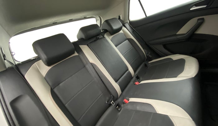 2023 Volkswagen TAIGUN GT PLUS 1.5 TSI DSG, Petrol, Automatic, 78,954 km, Right Side Rear Door Cabin