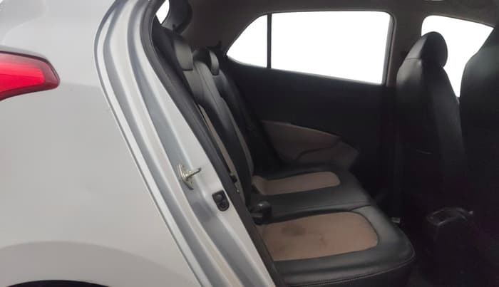 2019 Hyundai Grand i10 MAGNA AT 1.2 KAPPA VTVT, Petrol, Automatic, 80,468 km, Right Side Rear Door Cabin