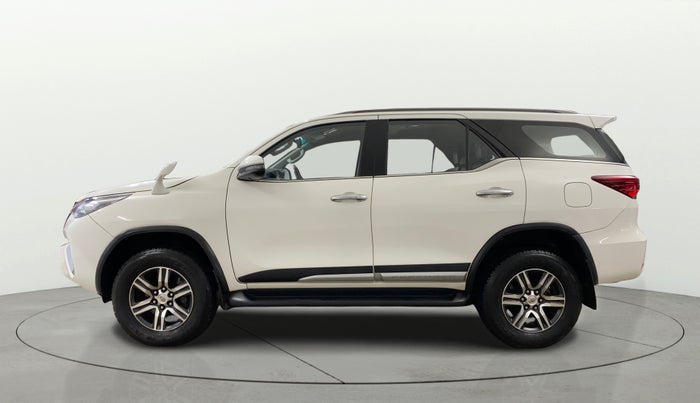 2018 Toyota Fortuner 2.8 4X2 AT, Diesel, Automatic, 52,828 km, Left Side