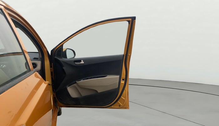 2014 Hyundai Grand i10 SPORTZ 1.2 KAPPA VTVT, Petrol, Manual, 25,663 km, RHS Front Door