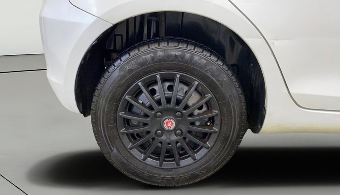 2016 Maruti Swift VXI, Petrol, Manual, 67,042 km, Right Rear Wheel