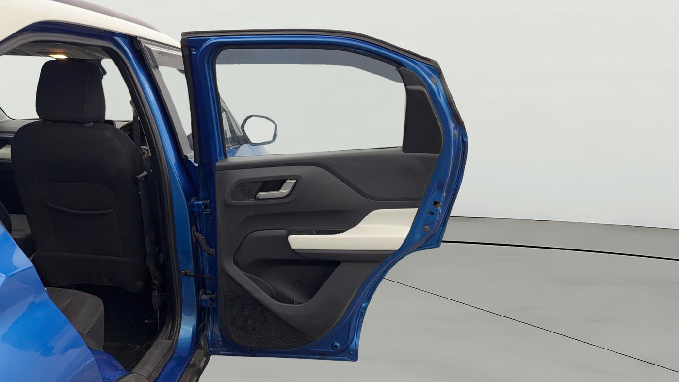 2023 Tata PUNCH CREATIVE  1.2 RTN DUAL TONE, Petrol, Manual, 28,441 km, RHS Rear Door