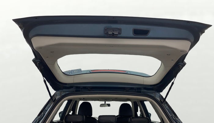 2021 Mahindra XUV300 1.5 W6 MT, Diesel, Manual, 45,062 km, Boot Door Open