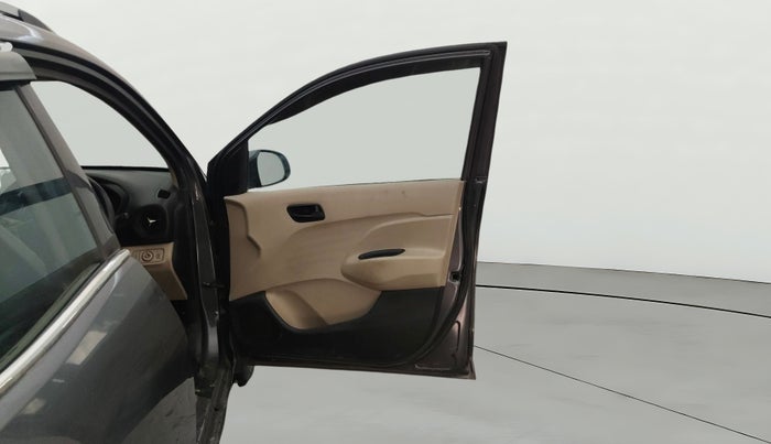 2020 Hyundai NEW SANTRO SPORTZ CNG, CNG, Manual, 1,15,243 km, RHS Front Door