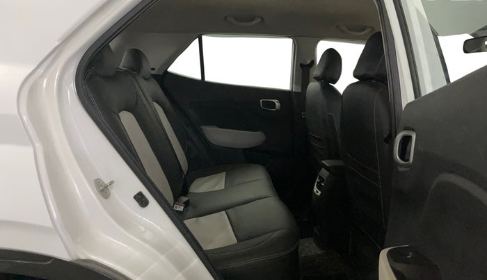 2022 Hyundai VENUE S 1.2, Petrol, Manual, 39,560 km, Right Side Rear Door Cabin